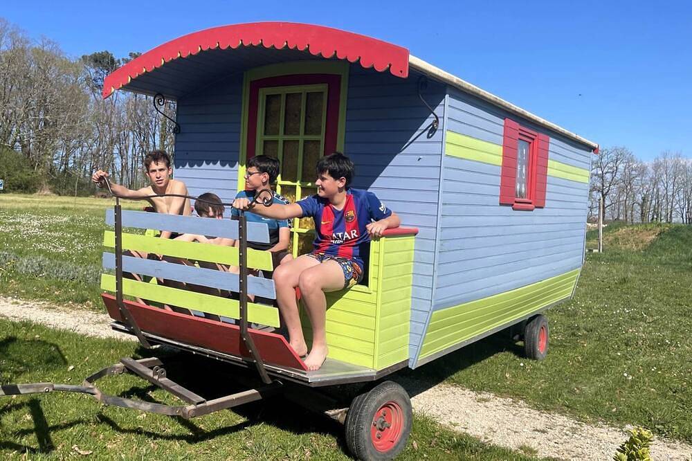 La Roulotte (2p) in Pillac, Charente