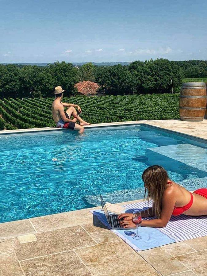 Chambre d’hôte pour 2 personnes, avec Terrasse ainsi que Jardin et Piscine