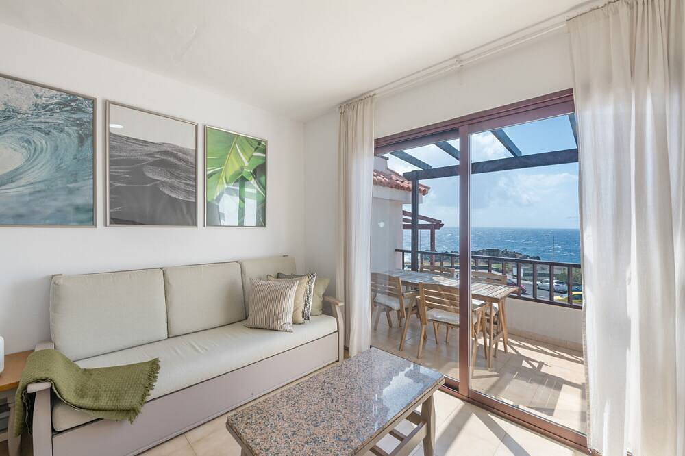 Apartamento entero, Apartamento 'Isla Bonita- A - 29' con vistas al mar, piscina compartida y Wi-Fi in Los Cancajos, La Palma Sur