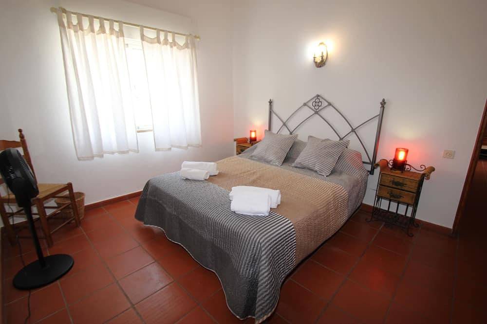 Lovely 3 bed bungalow, great sea/marina views in Albufeira, Faro Distrikt