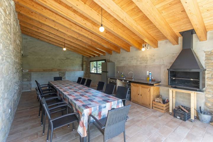 Casa rural para 14 personas, con jardín, Familias con niños en Provincia de Gerona - 2