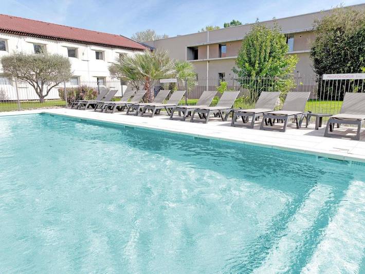 Hotel para 3 personas, con jardín y piscina, Se admiten mascotas - 1