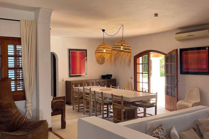 Authentic & spacious Villa with amazing pool in Santa Gertrudis de Fruitera, Santa Eulària des Riu