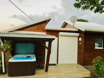 Maison de vacances pour 3 personnes, avec jardin et jacuzzi en Guadeloupe