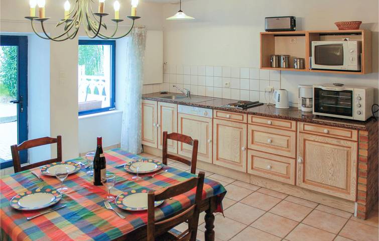 Location de vacances pour 4 personnes, avec terrasse et piscine à Séné - 4