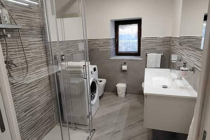 Apartamento entero, Within walking distance of all services, nice apartment with large terrace. in Meta, Sorrento Coast