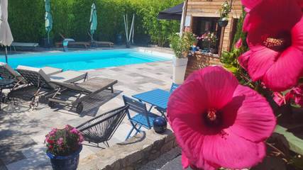 Maison d’hôte pour 2 personnes, avec jardin et piscine ainsi que sauna et jacuzzi dans l' Aveyron