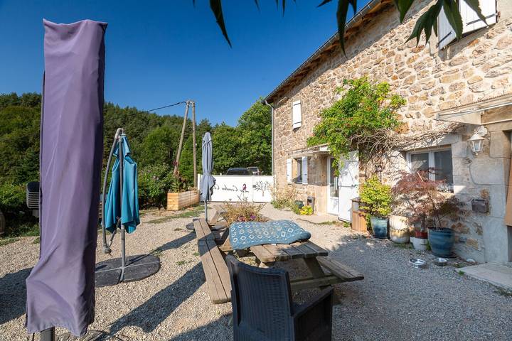 Location de vacances pour 8 personnes, avec Jardin en Ardèche