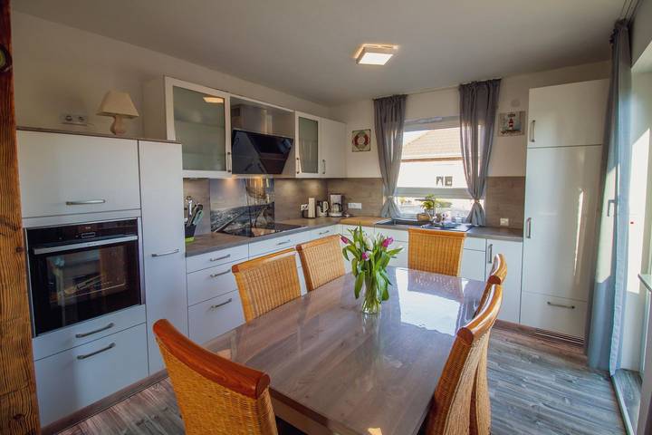 Ferienhaus für 6 Personen, mit Terrasse und Garten in Manslagt
