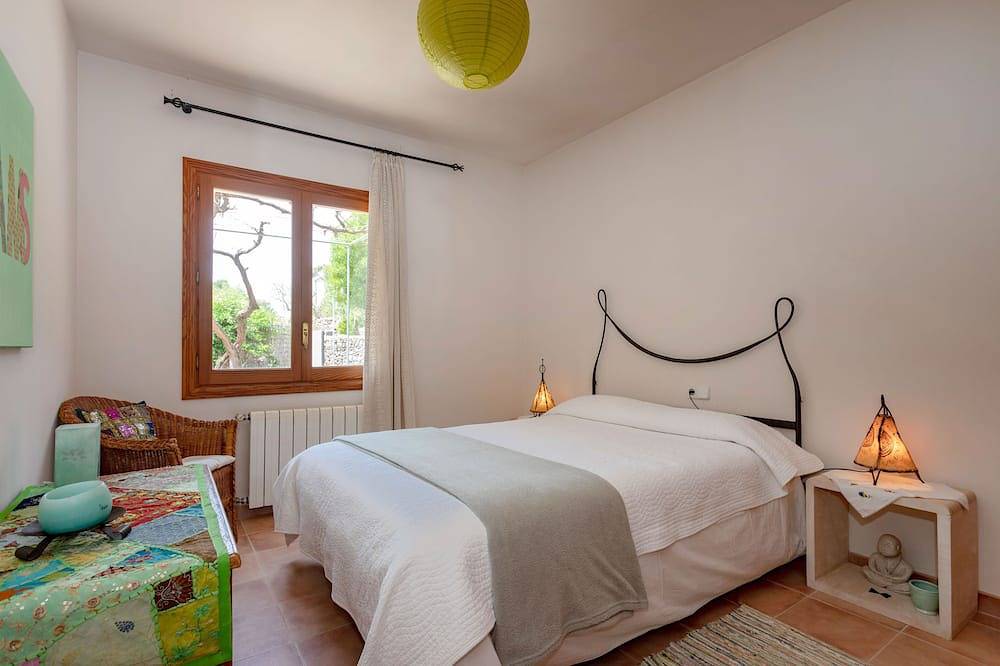 Charming house with pool, garden, wifi, barbecue and beach. Ideal for family in Cala Figuera, Santanyí