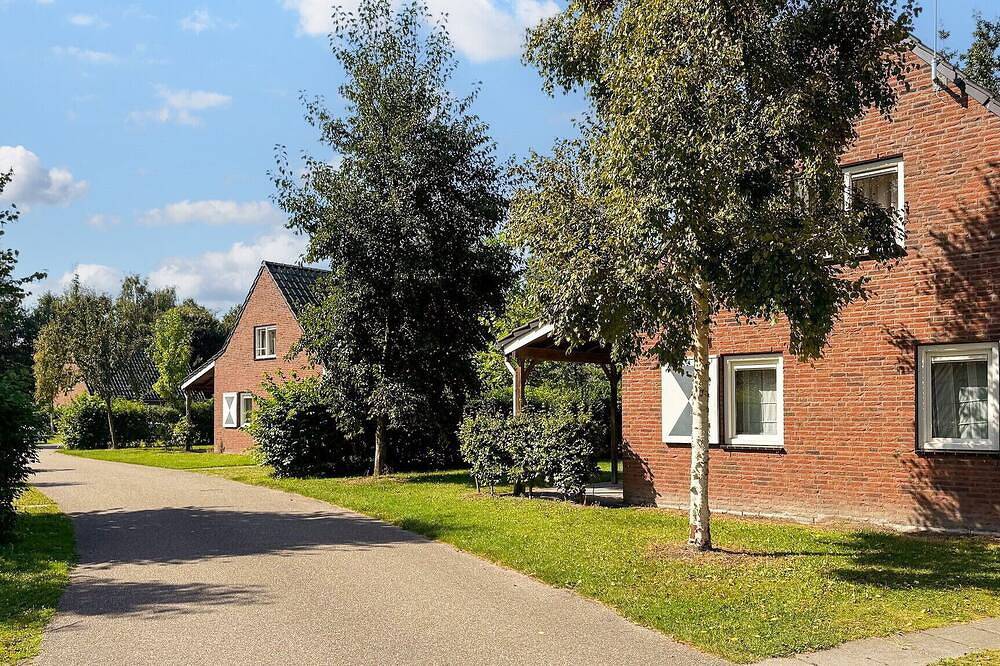 Detached bungalow for 4 persons in Hoeven, Halderberge