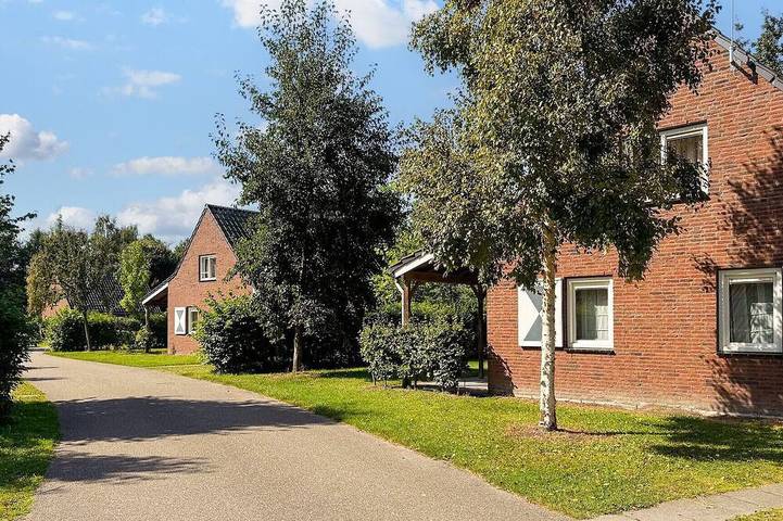 Ferienhaus für 4 Personen, mit Terrasse und Garten sowie Sauna