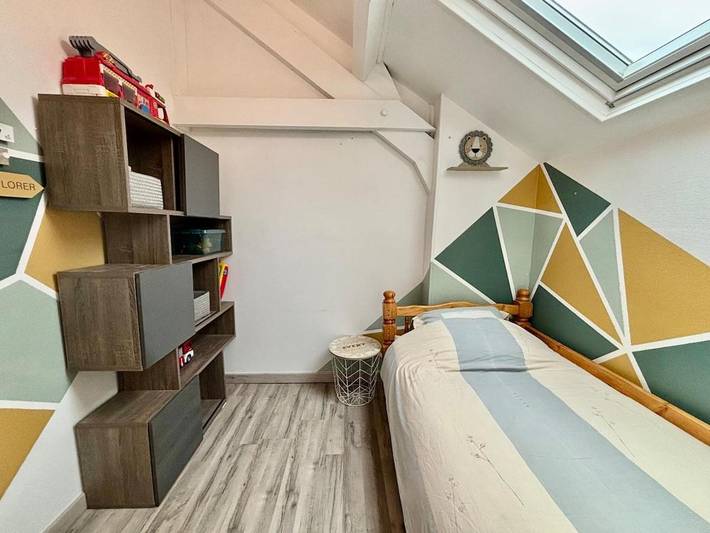 Location de vacances pour 5 personnes, avec terrasse et jardin, adapté aux familles à Giat - 4