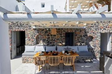 Villa pour 4 Personnes dans Firostefani, Imerovigli, Photo 1