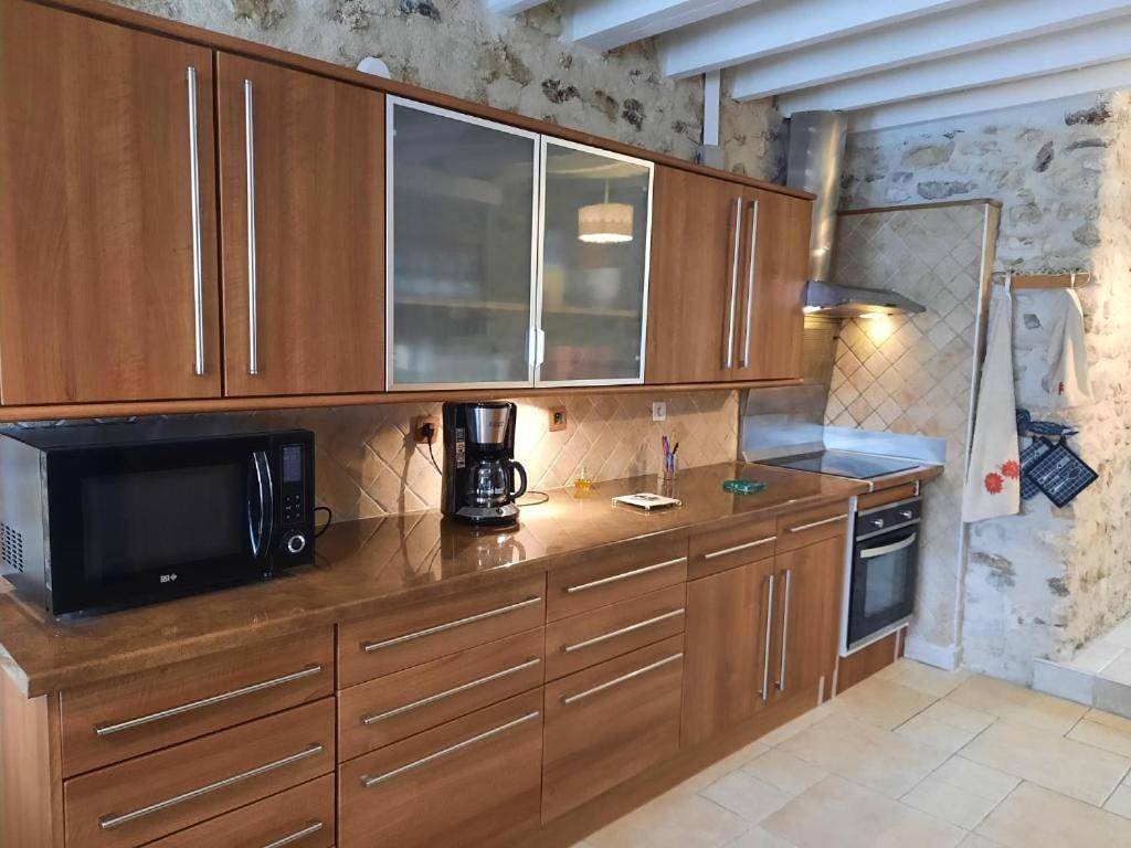 Two-Bedroom House in Hautevesnes, Aisne