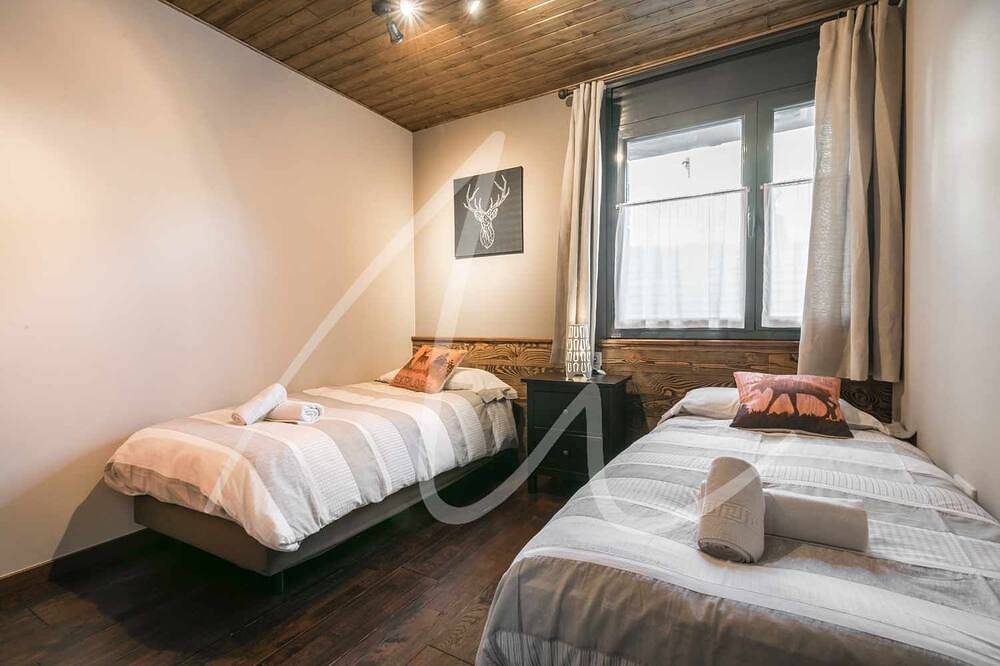 Entire apartment, Beroia by Seamount Rentals in Vielha, Vielha e Mijaran