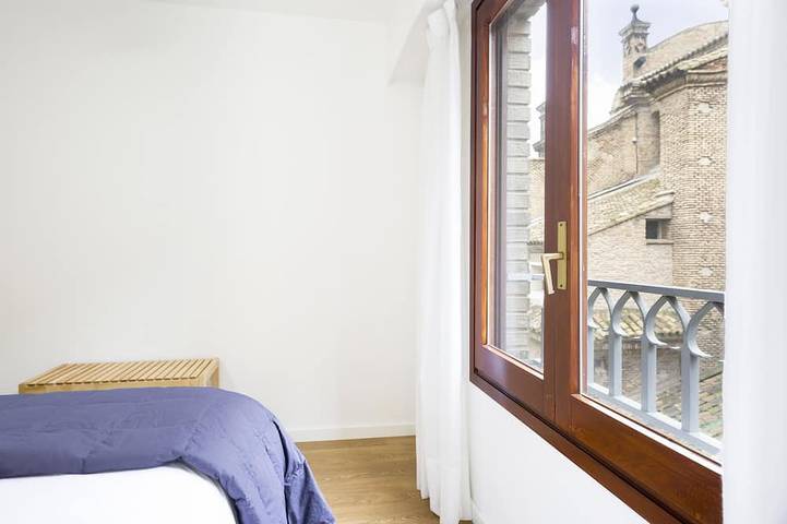 Entire apartment, Apartment with views in historical centre in Saragossa, Saragossa Province