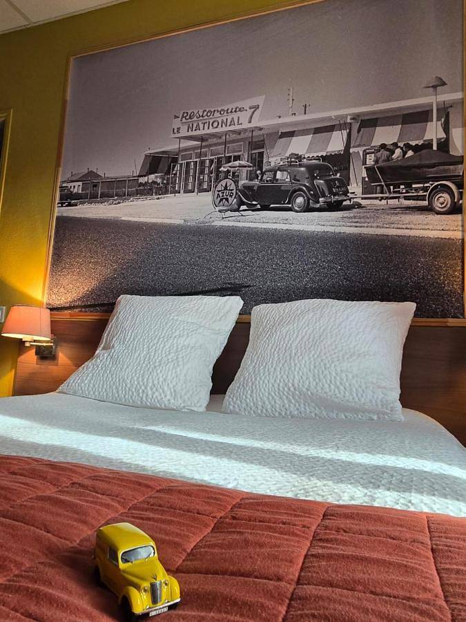 Hôtel pour 2 personnes, avec terrasse à La Coucourde - 3