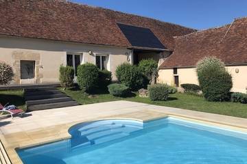 Gîte pour 15 personnes, avec jardin, animaux acceptés à Corvol-d'Embernard
