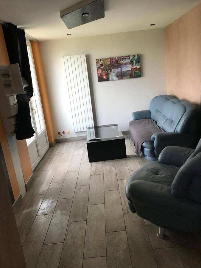 Appartement entier, Résidence bord de Loire route euro 6 in Decize, Nièvre