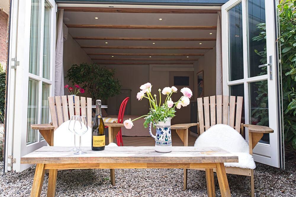 Brand New Romantic Cottage by the Sea in Niederländische Nordsee