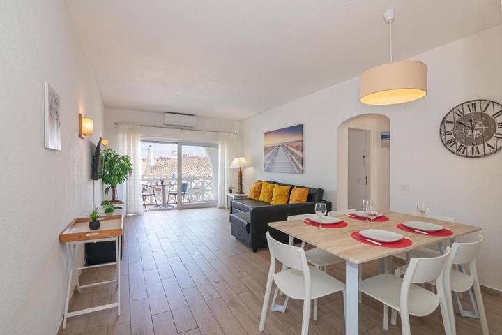 Apartamento de férias para 5 pessoas, com terraço em Praia da Oura