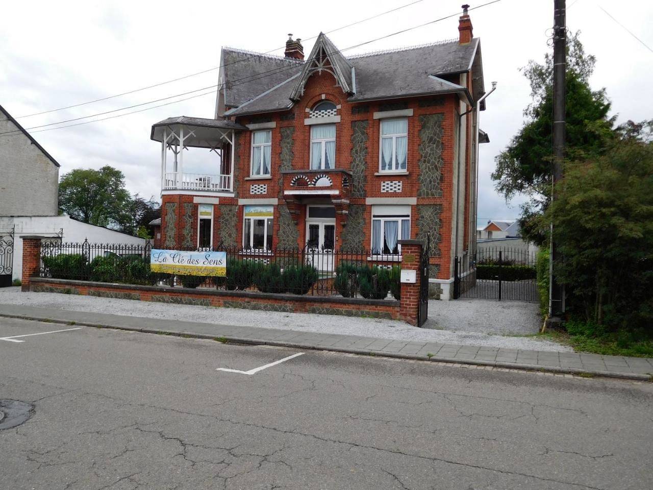 Double Room with Private External Bathroom in Couvin, Parc Naturel Viroin Hermeton