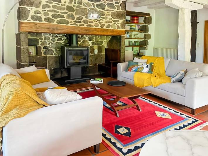 Location de vacances pour 6 personnes, avec vue et terrasse à Aurillac - 2