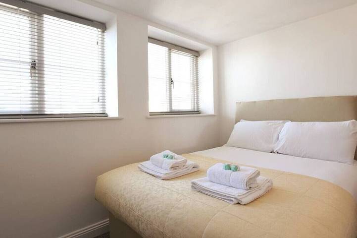 Ganze Wohnung, 2 Bedroom Beach Front Apartment with Terrace! in Southsea, Portsmouth