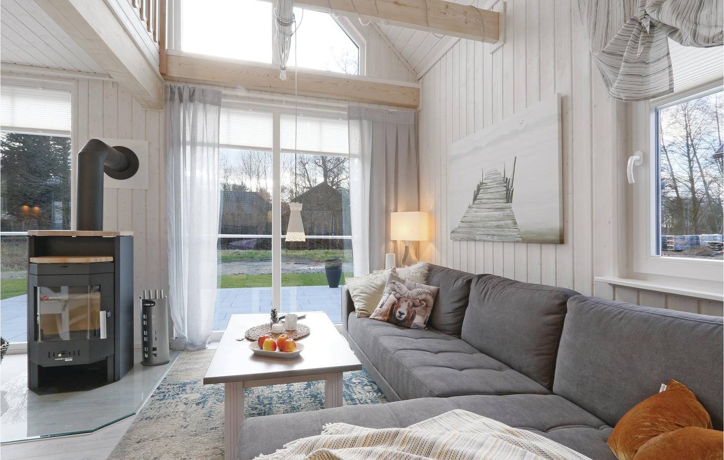 Gemütliche Wohnung mit Parkplatz, Garten, Terrasse & WiFi 900m zur Trattoria Punto Uno in Zerpenschleuse, Wandlitz