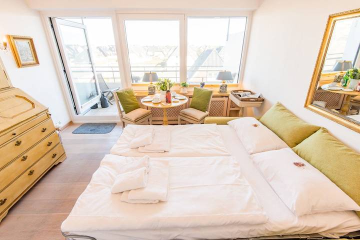 Ferienwohnung für 2 Personen, mit Balkon in Wenningstedt - 2