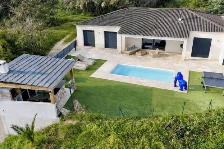 Villa pour 8 personnes, avec jardin, animaux acceptés à Ajaccio