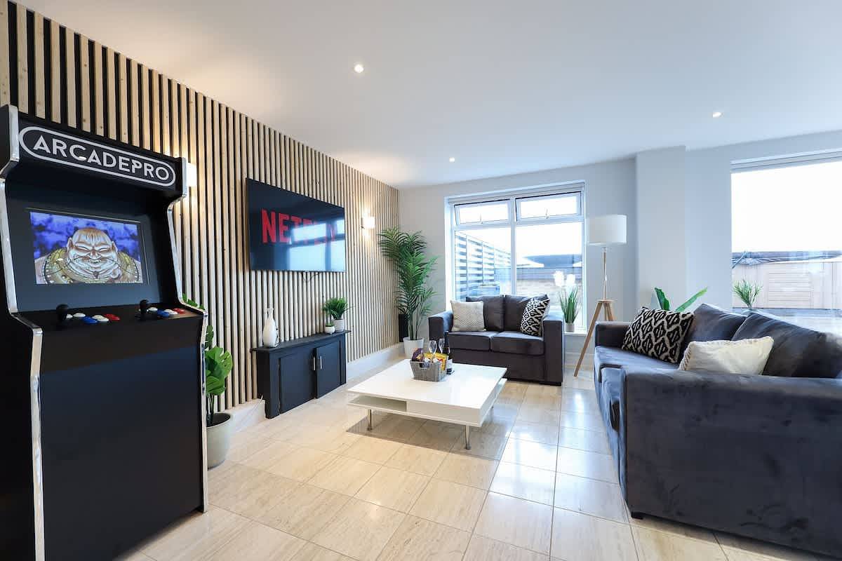 Appartamento intero, Penthouse with Private Hot Tub | Cambridge Station in Coleridge Ward, Cambridge