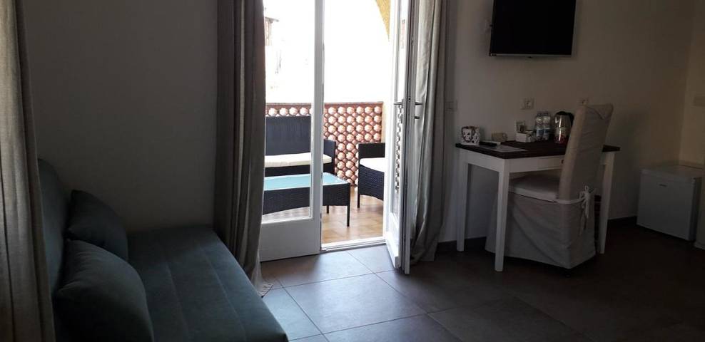 Chambre d’hôte pour 4 personnes, avec terrasse ainsi que jardin et vue dans Olbia - 4