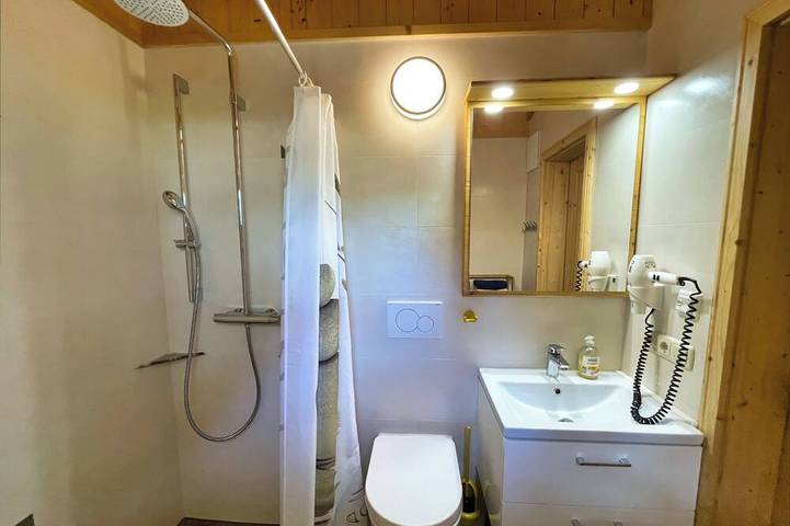 Ferienhaus mit Panoramaterasse und Whirlpool im Sandsteinidyll in Rathen, Elbsandsteingebirge
