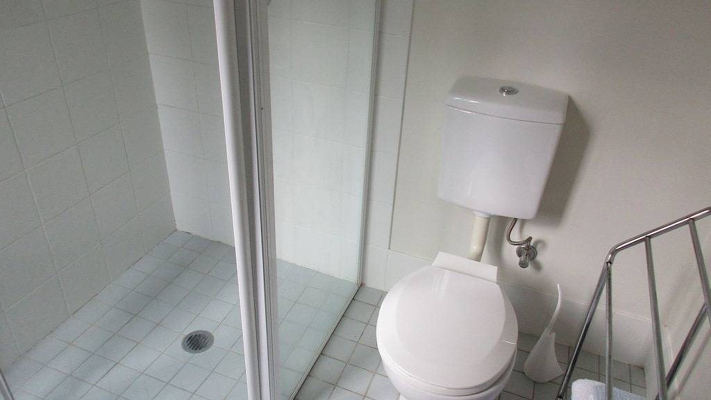 Ganze Wohnung, Studio. Im Obergeschoss kleines Studio in der Nähe von Cbd in Bathurst, New South Wales