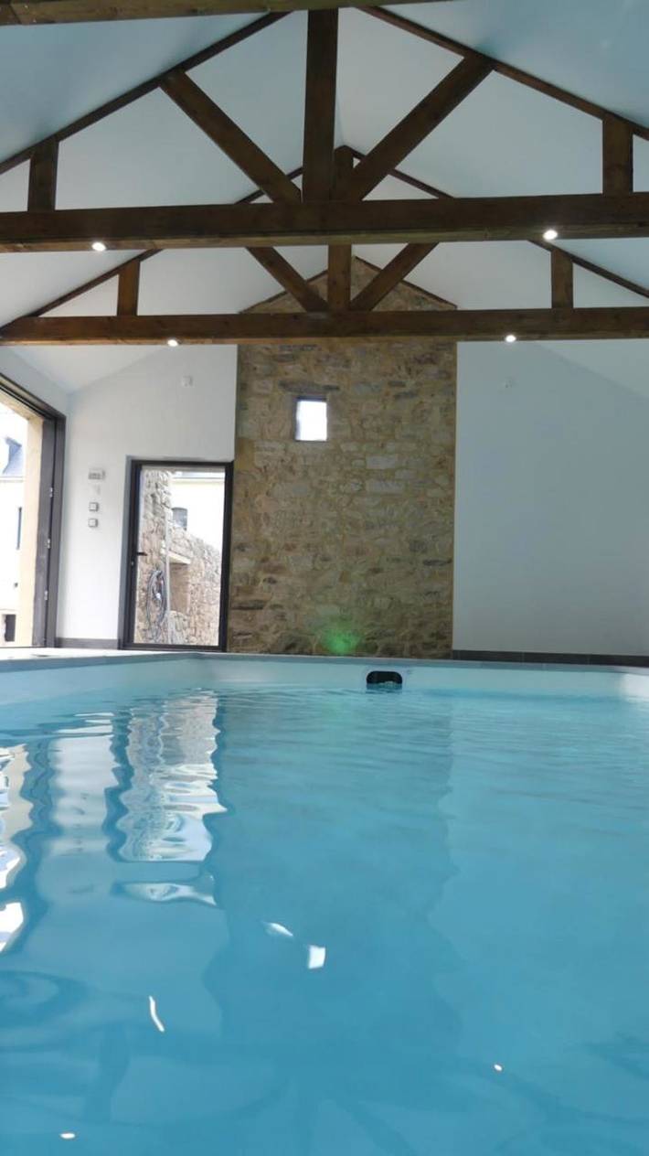 Maison d’hôte pour 2 personnes, avec Terrasse et Jacuzzi ainsi que Jardin et Piscine