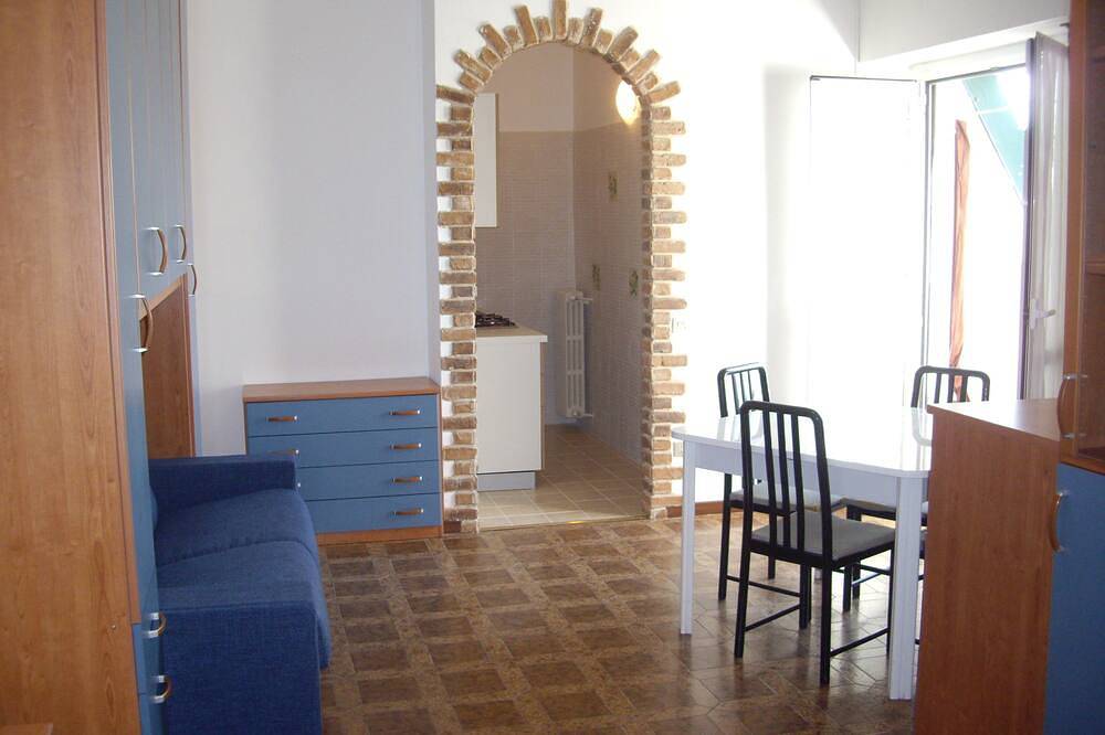 Entire New Rho-Milan Fair Apartment Dario's house in Pero, Milan Province