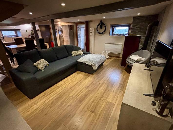 Location de vacances pour 5 personnes, avec terrasse et jardin, adapté aux familles à Giat - 2