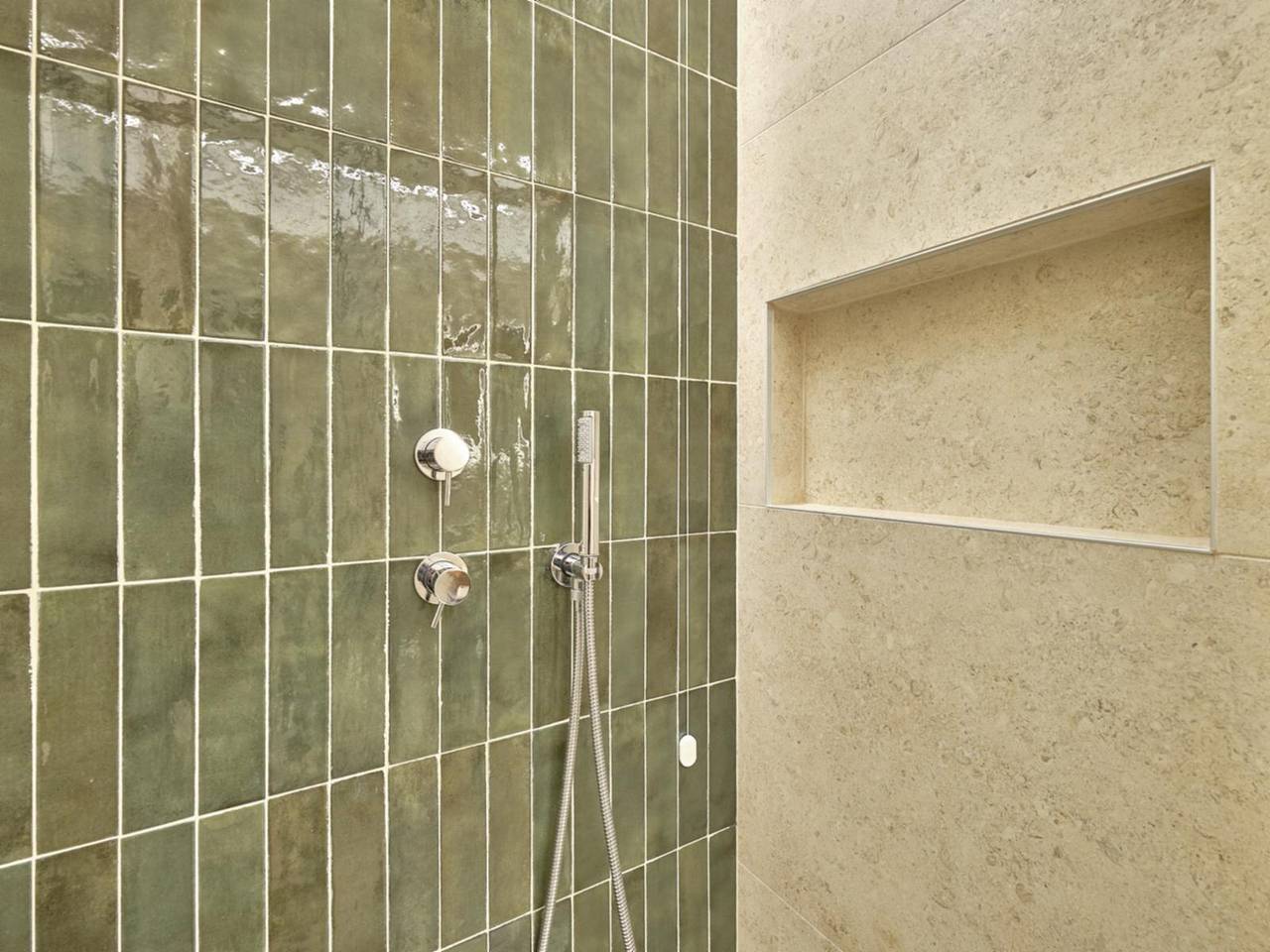 Ganze Wohnung, Ferienwohnung für 4 Personen mit Balkon/Terrasse in Garda, Gardasee-Berge