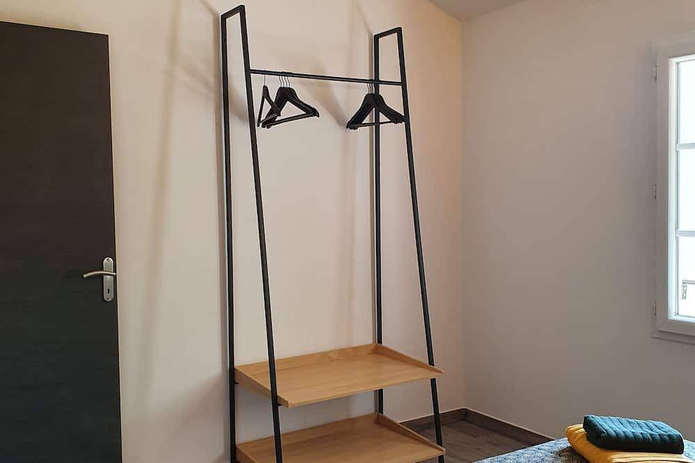 'Un Mas en Provence' gite and balneotherapy for two in Carpentras, Parc naturel régional du Mont-Ventoux