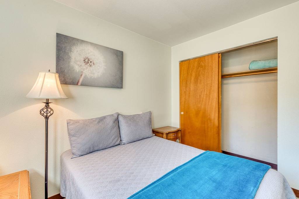 Hübsches Cottage am Wasser mit eigenem W / D und herrlichem Blick auf die Bucht in Coos County