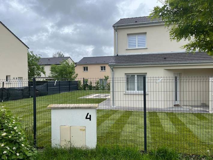 Location de vacances pour 8 personnes, avec jardin à Bezannes - 3