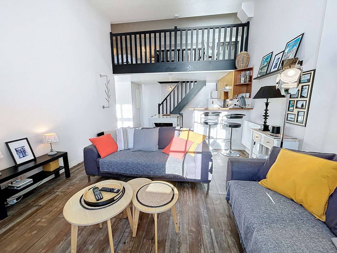 Ganze Wohnung, Gemütliche Wohnung mit Wlan und Parkplatz nahe Strand in Granville, Côte de la Déroute