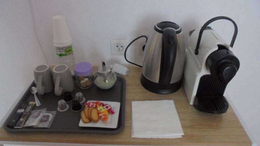 Chambre d’hôte pour 2 personnes, avec balcon et jacuzzi dans le Gard - 3