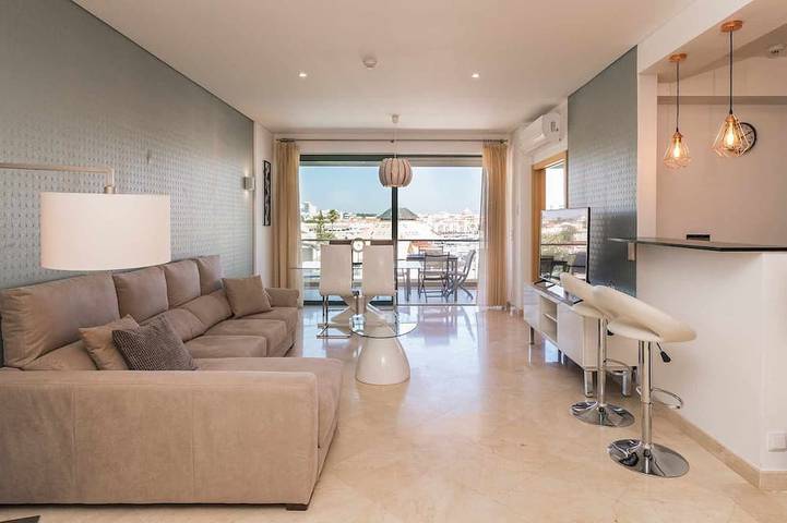 Ferienwohnung für 4 Personen, mit Balkon und Pool - 1
