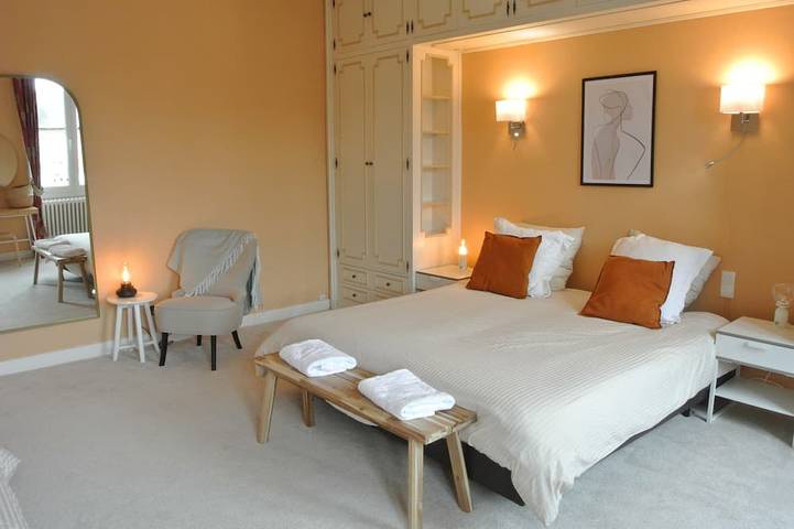 Spacious Maison de Maitre ideal for family fun & exploring. in Landelles-et-Coupigny, Région de Vire