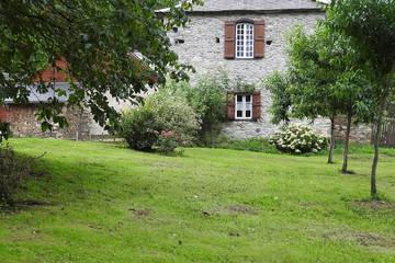 Gîte pour 4 personnes, avec jardin à Argein