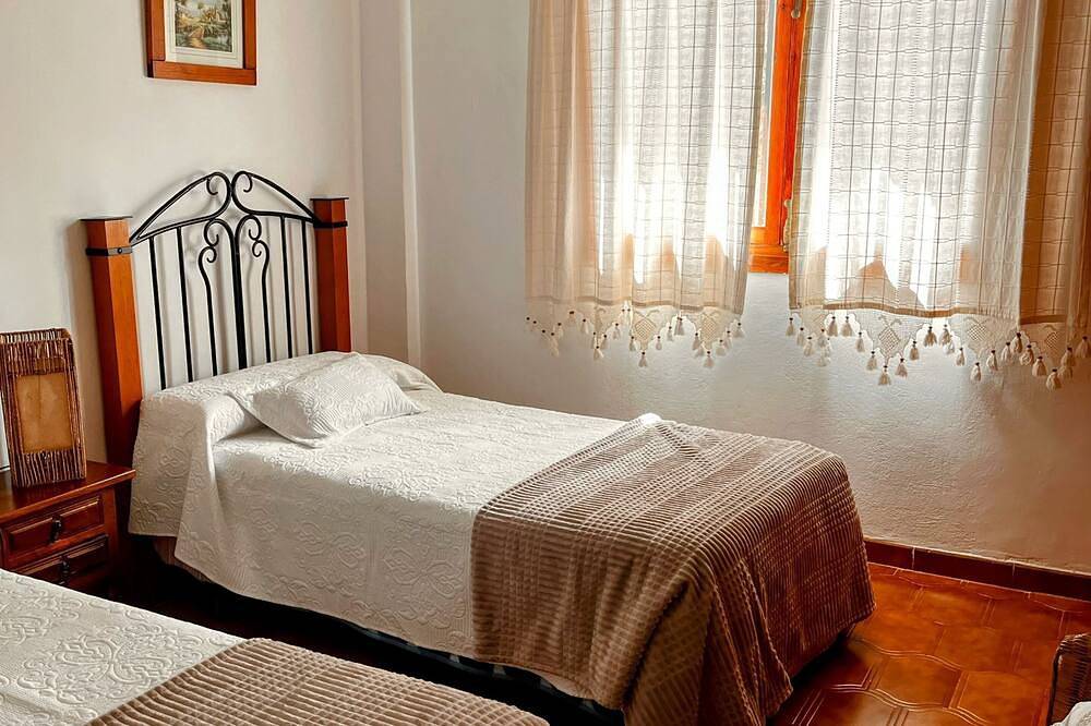 Schönes Cortijo mit privatem Pool und Garten zwischen Granada und Küste für 4 Personen in Padul, Granada Provinz