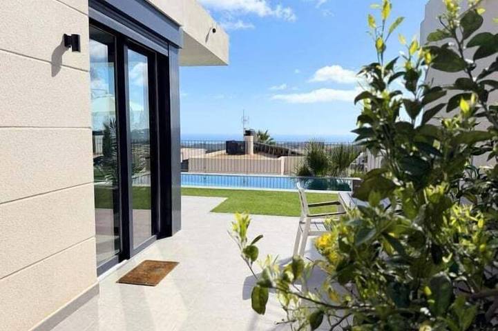 Chalet para 6 personas, con piscina y jardín - 1